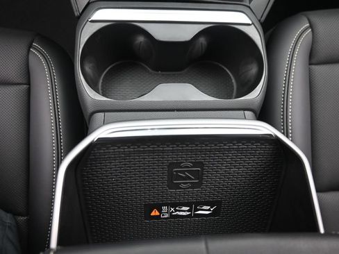 New 2027 GMC Terrain Elevation w/ Elevation Premium Package AWD/4WD image 23