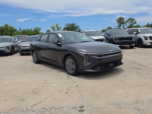 New 2026 Kia K4 FWD image 2