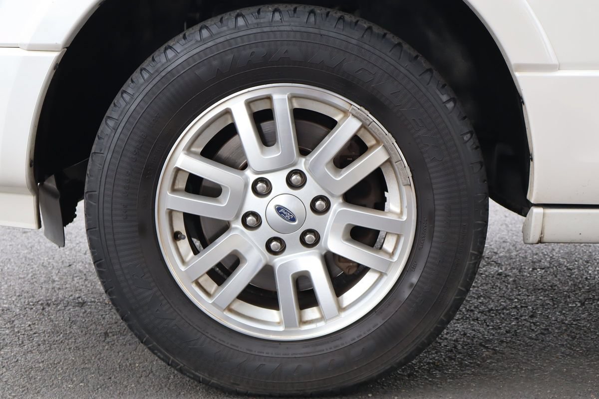 Used 2014 Ford Expedition Limited w/ Equipment Group 301A RWD image 41