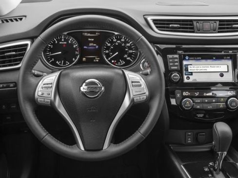 Used 2016 Nissan Rogue SL image 9