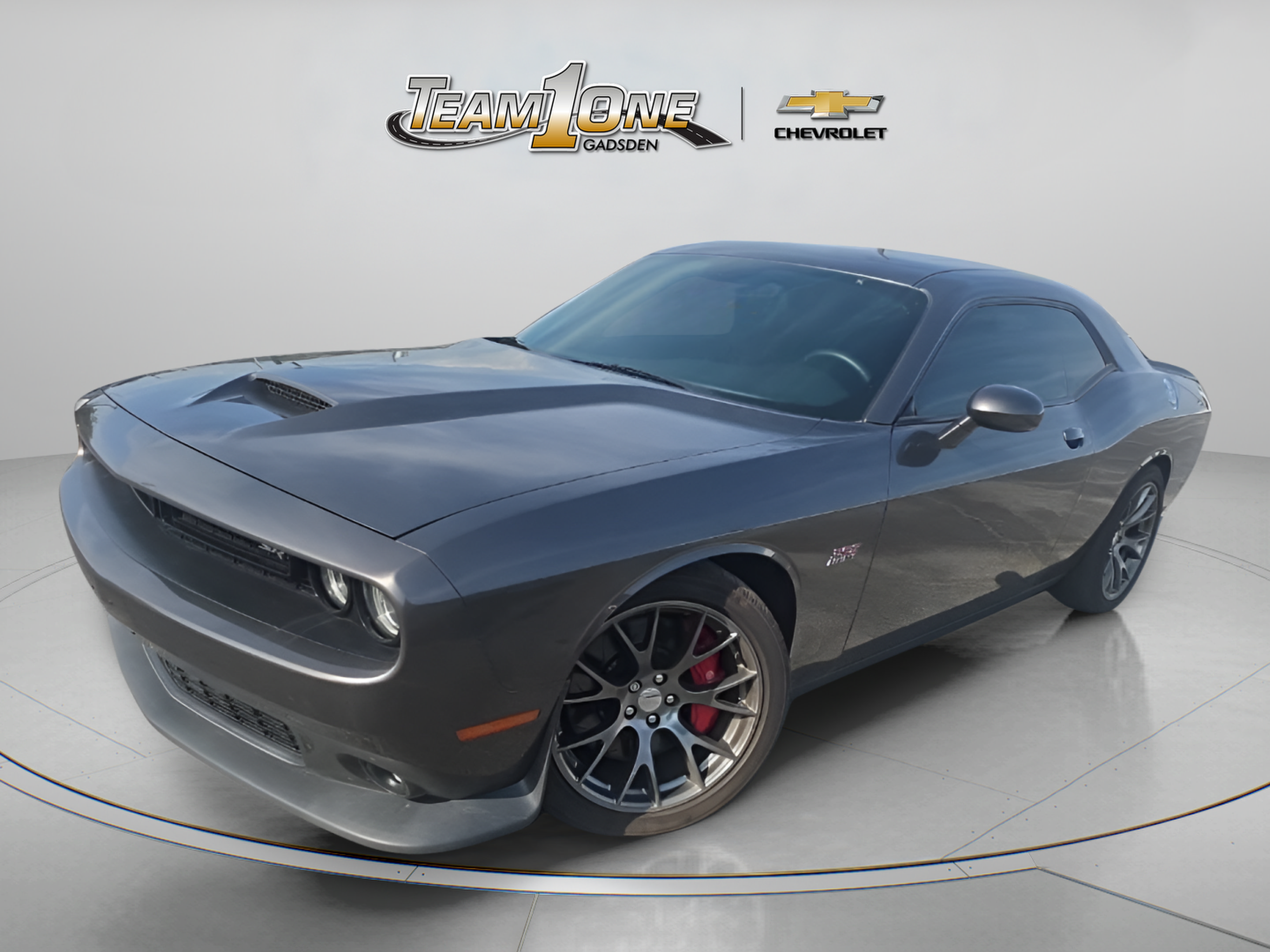 Used 2016 Dodge Challenger SRT w/ Technology Group RWD image 8