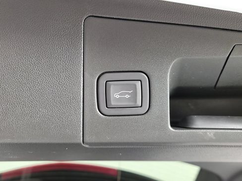 Used 2024 Cadillac XT5 Premium Luxury w/ Technology Package FWD image 8