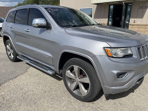 Used 2016 Jeep Grand Cherokee Overland w/ Advanced Technology Group RWD image 2