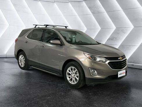 Used 2018 Chevrolet Equinox LT image 1