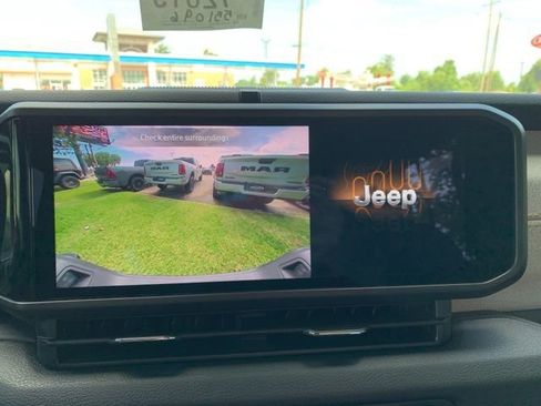 New 2025 Jeep Gladiator Sport AWD/4WD image 25