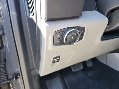 Used 2020 Ford F150 XL w/ Equipment Group 101A Mid image 17