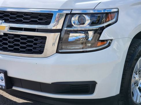 Used 2019 Chevrolet Suburban LT RWD image 6