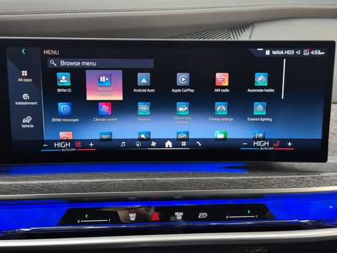 Used 2023 BMW 740i w/ Parking Assistance Package image 28