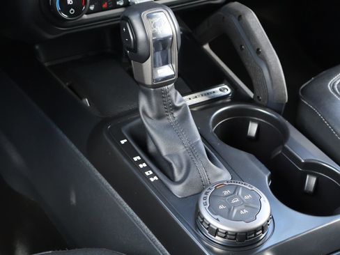 Certified 2025 Ford Bronco Badlands image 27