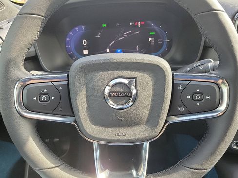 Certified 2023 Volvo C40 P8 Recharge Ultimate AWD/4WD image 18