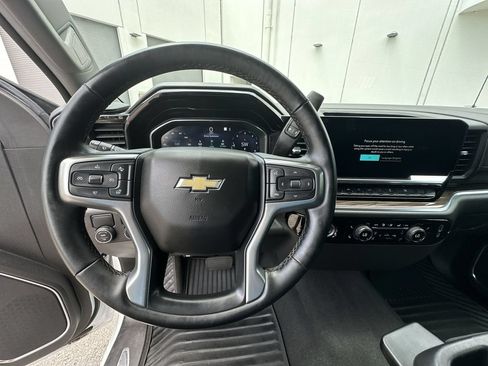 Certified 2023 Chevrolet Silverado 1500 LT RWD image 11
