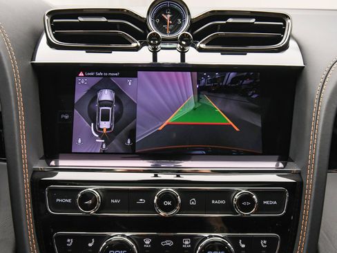 New 2026 Bentley Bentayga Speed AWD/4WD image 38