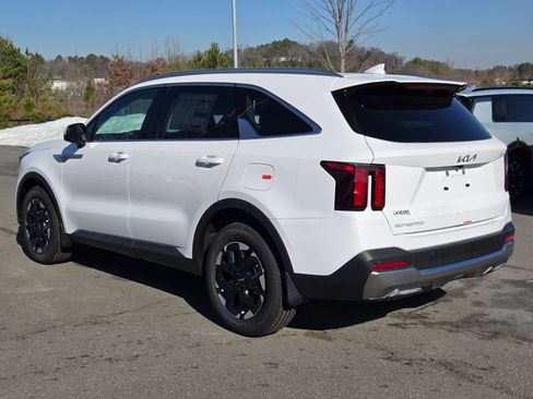 New 2026 Kia Sorento S w/ S Panoramic Sunroof Package image 5