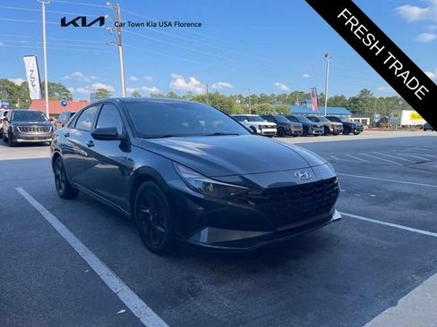 Used 2021 Hyundai Elantra SEL FWD image 1