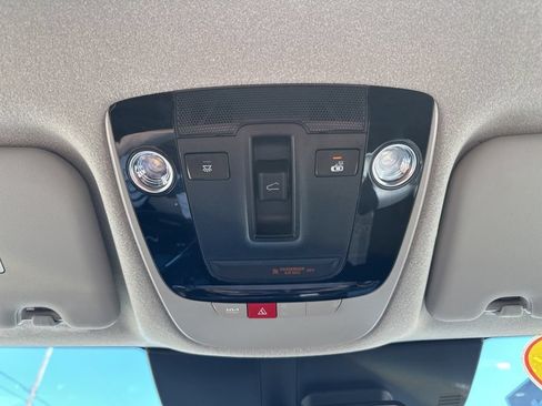 Used 2023 Kia Niro Wave w/ Wave Preserve Package FWD image 40