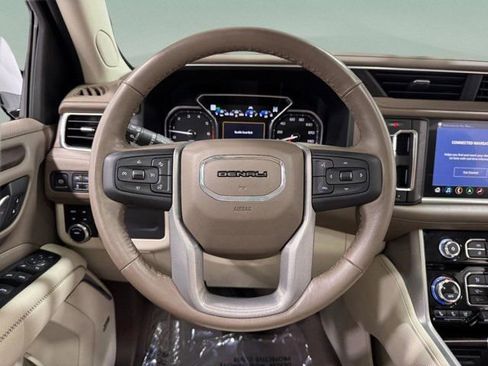 Used 2021 GMC Yukon Denali w/ LPO, Illumination Package image 15