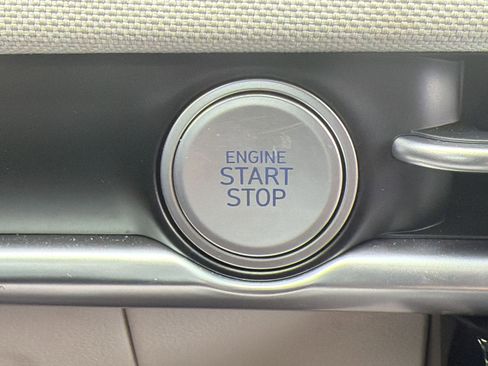 Used 2025 Hyundai Tucson Limited image 24