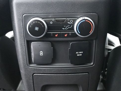 Used 2024 Ford Explorer Limited w/ Limited Technology Package image 21