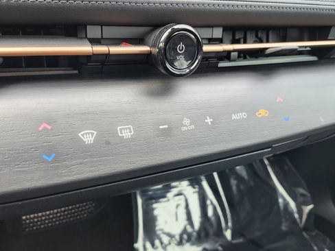 Used 2023 Nissan Ariya FWD image 35