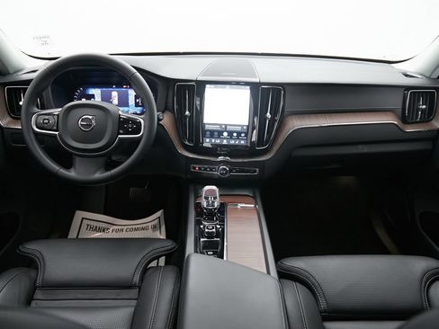 Certified 2023 Volvo XC60 B5 Ultimate AWD/4WD image 24