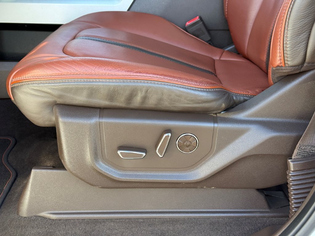 Used 2019 Ford F150 King Ranch w/ Equipment Group 601A Luxury AWD/4WD image 19