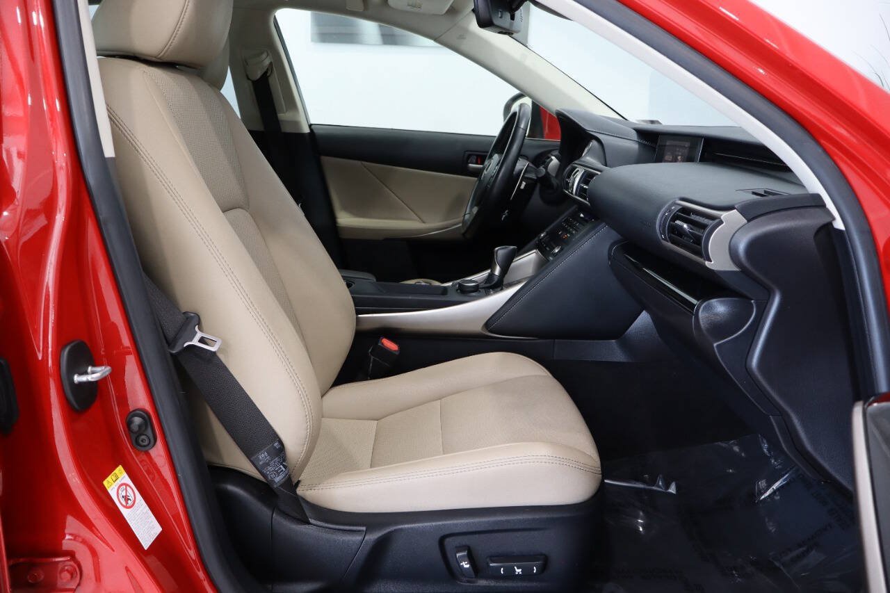 Used 2017 Lexus IS 200t w/ Premium Package RWD image 10