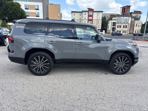 Used 2026 Lexus GX 550 w/ Accessory Package (2T) AWD/4WD image 5