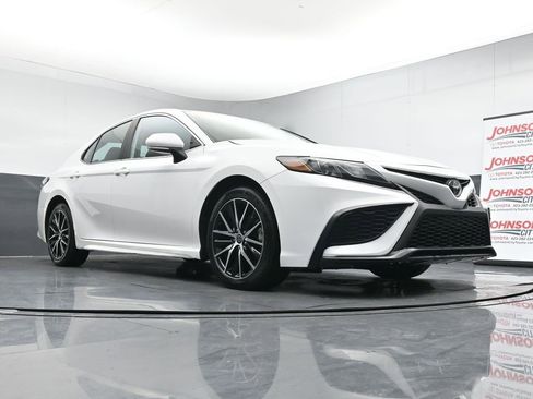 Used 2023 Toyota Camry SE FWD image 33