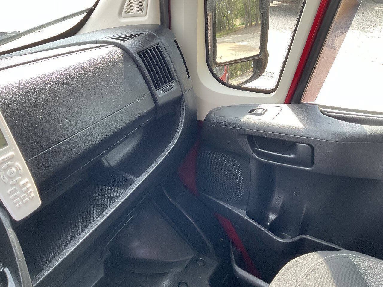 Used 2017 RAM ProMaster 1500 w/ Premium Appearance Group FWD image 18