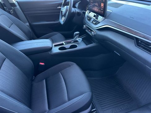 Used 2025 Nissan Altima 2.5 SV w/ SV Special Edition Package image 14