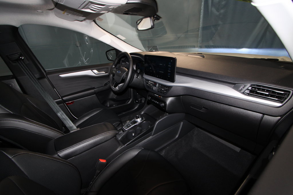 Used 2026 Ford Escape SE w/ PHEV Premium Package FWD image 23