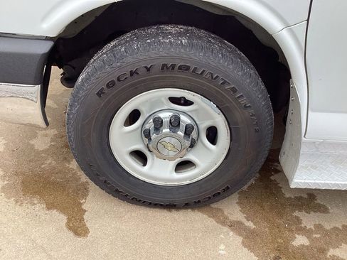 Used 2016 Chevrolet Express 3500 LT w/ LT Preferred Equipment Group image 24