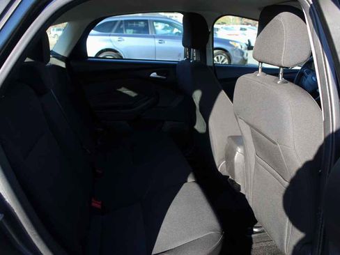 Used 2018 Ford Focus SE image 27