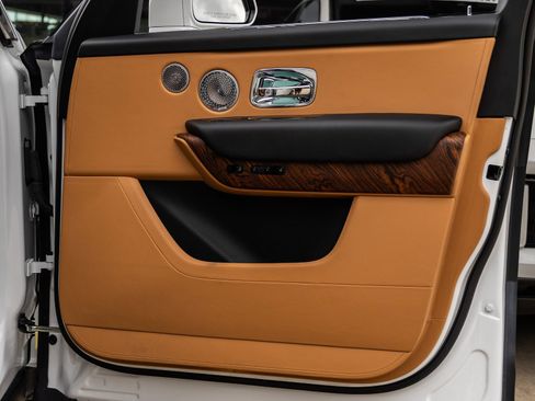 Certified 2022 Rolls-Royce Cullinan image 48
