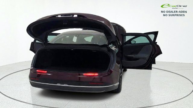Used 2024 Lucid Air Pure RWD image 17