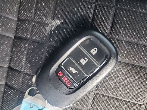 Used 2023 Honda HR-V LX image 32