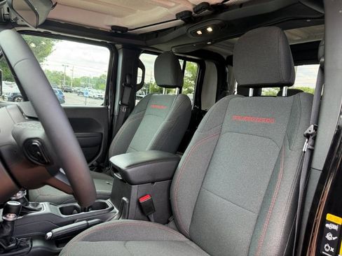 Used 2026 Jeep Gladiator Rubicon AWD/4WD image 13
