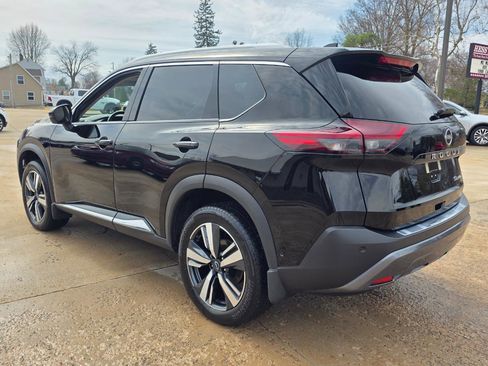 Used 2023 Nissan Rogue SL w/ SL Premium Package image 16