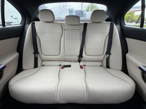 Used 2022 Mercedes-Benz C 300 4MATIC Sedan image 16