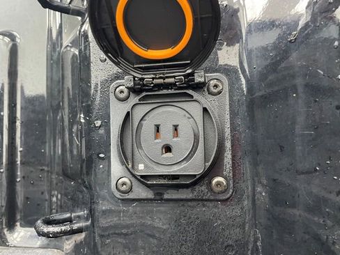 Certified 2025 Chevrolet Silverado 1500 LT image 15