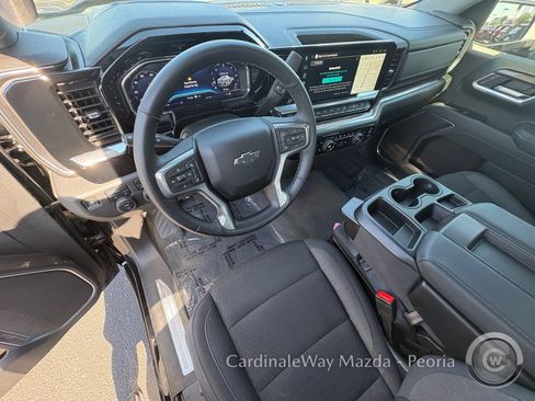 Used 2025 Chevrolet Silverado 1500 RST AWD/4WD image 16