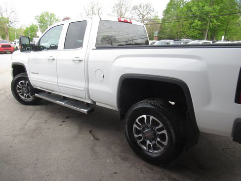 Used 2017 GMC Sierra 2500 SLE w/ HD SLE Preferred Plus Package AWD/4WD image 13