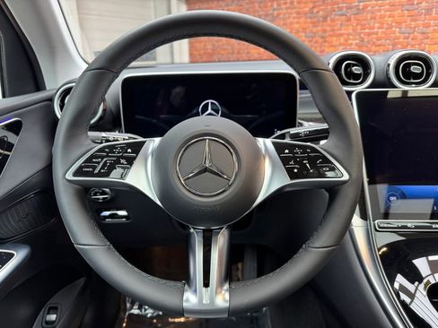 Used 2026 Mercedes-Benz GLC 300 GLC 300 image 13