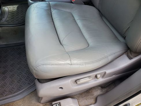Used 2004 Honda Odyssey EX-L image 16