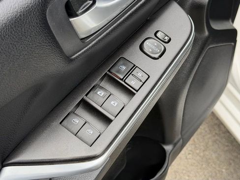 Used 2017 Toyota Camry LE image 16