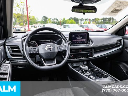 Used 2025 Nissan Rogue SV image 29