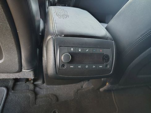 Used 2012 GMC Acadia Denali image 14