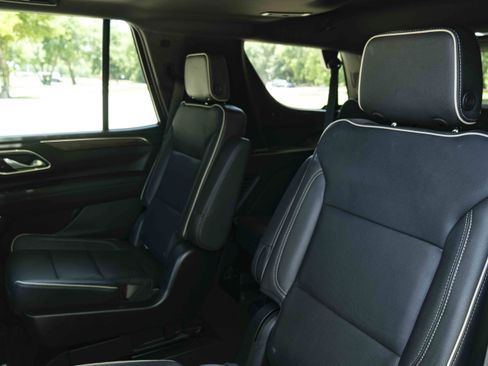 Used 2023 Chevrolet Tahoe Premier AWD/4WD image 19