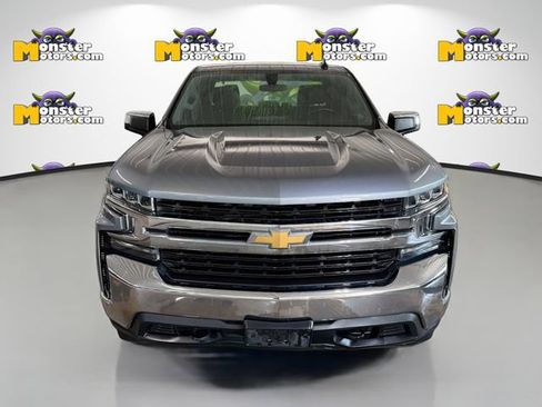Used 2019 Chevrolet Silverado 1500 LT w/ Convenience Package AWD/4WD image 2