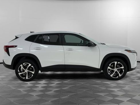 Used 2024 Chevrolet Trax RS FWD image 6